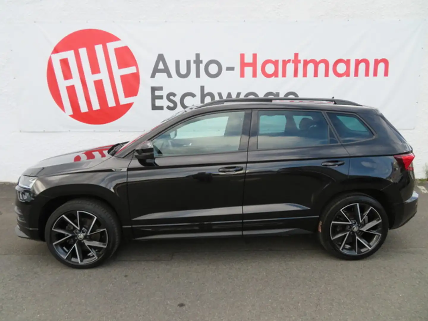 Skoda Karoq 2.0 TSI Sportline 4x4 DSG Matrix Navi Pano Schwarz - 2
