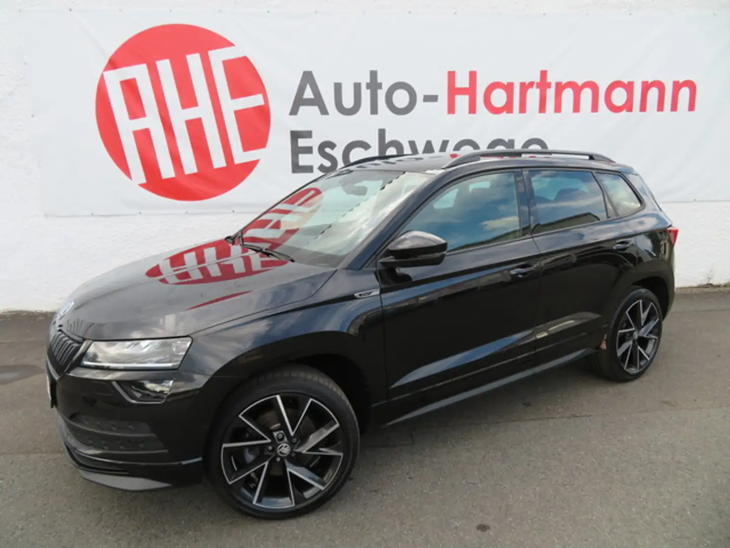 Skoda Karoq 2.0 TSI Sportline 4x4 DSG Matrix Navi Pano Schwarz - 1