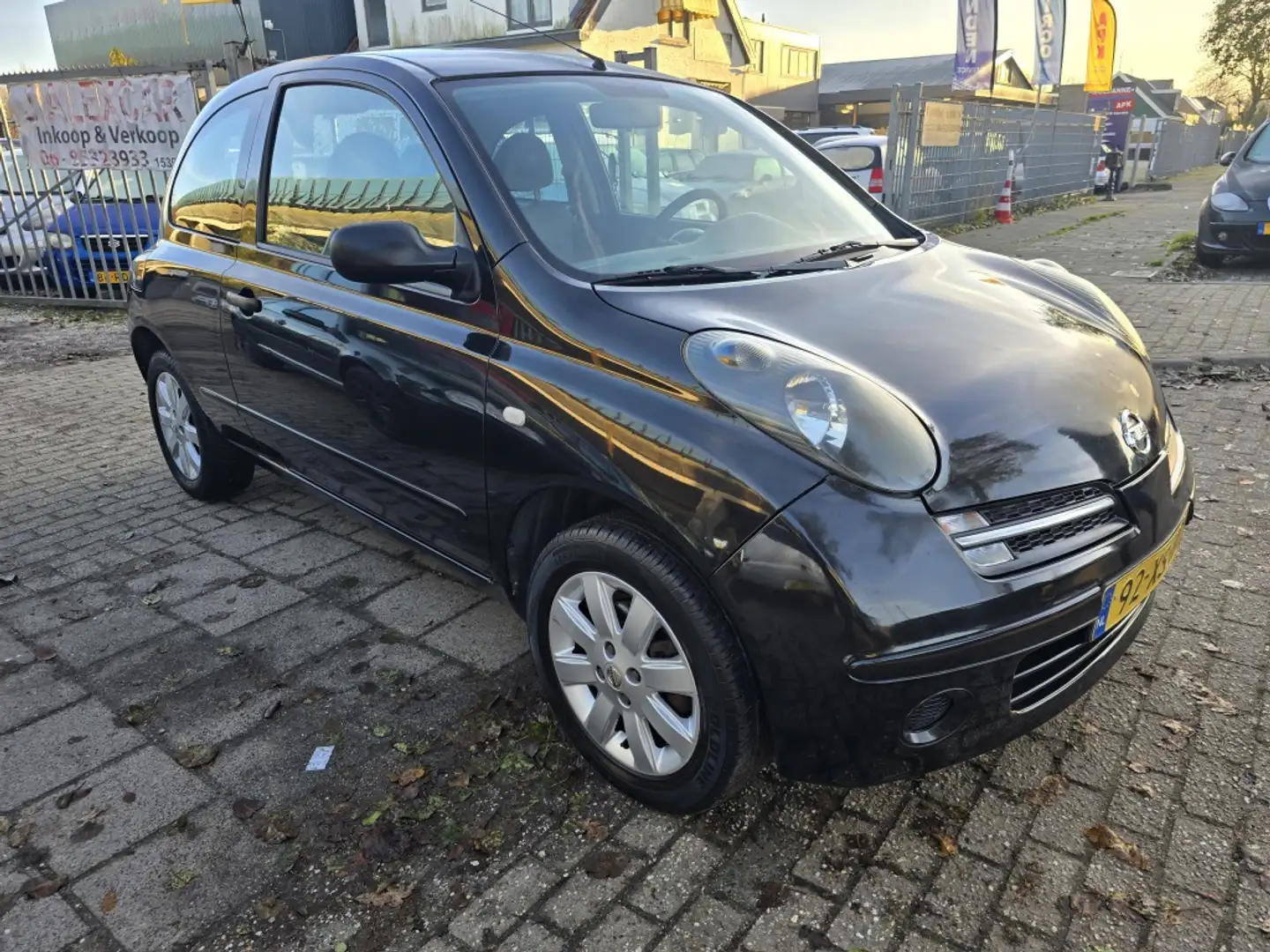 Nissan Micra 1.2 Pure Zwart - 2