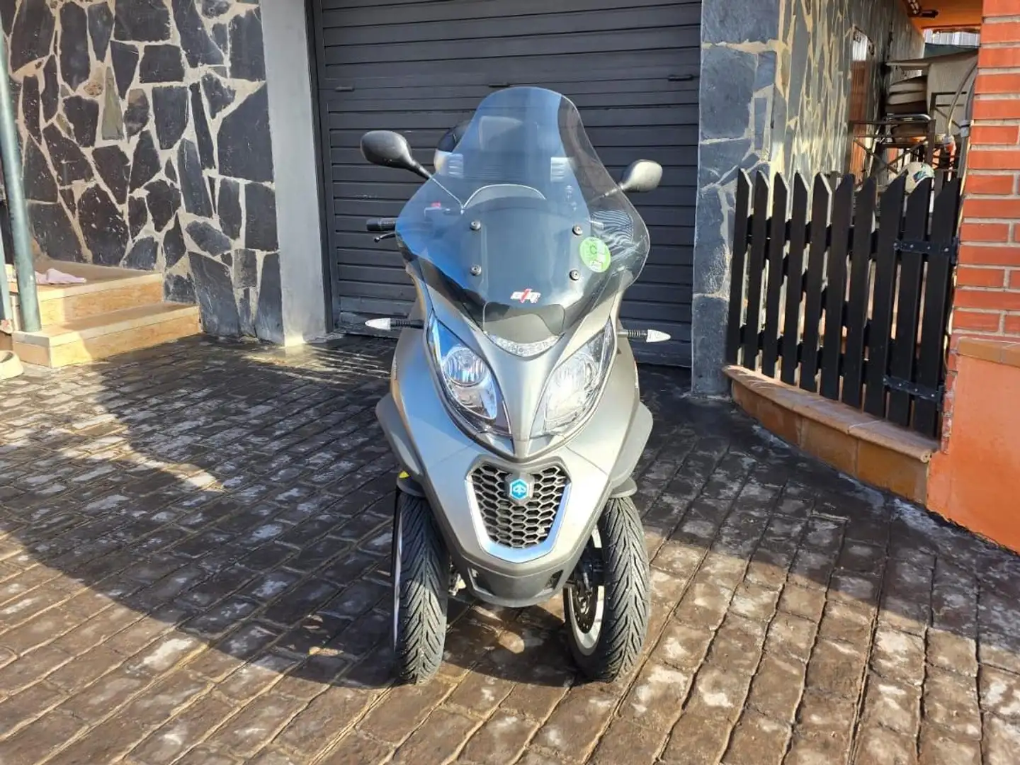 Piaggio MP3 500 Negro - 2