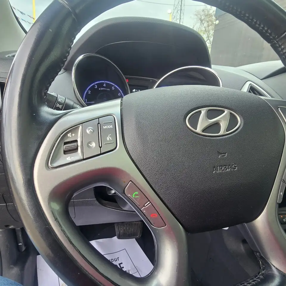 Hyundai TUCSON снимка Hyundai TUCSON