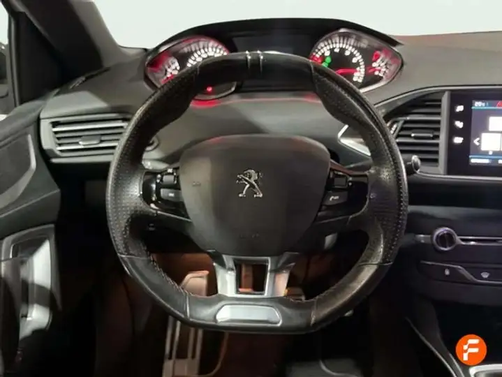 Peugeot 308 1.2 Pure Tech S&S GT Line 2017, foto 11