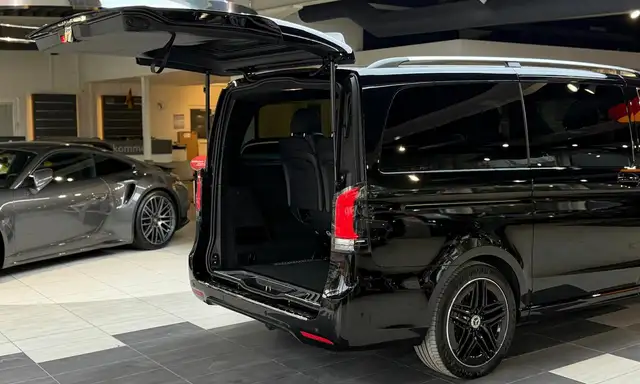 Mercedes-Benz 250 view 6