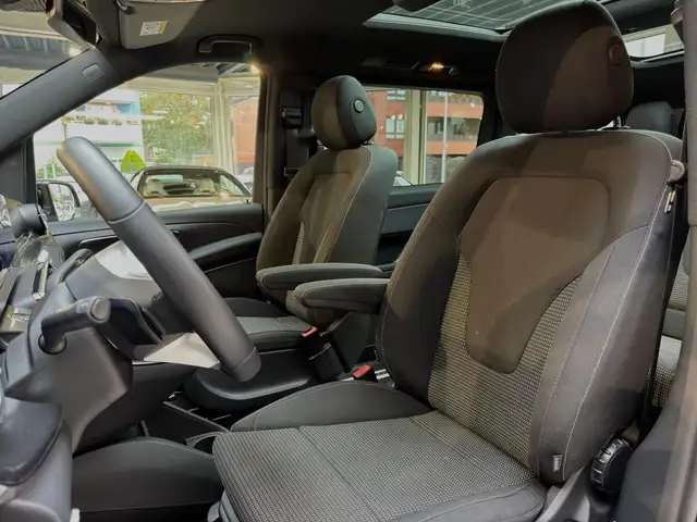 Mercedes-Benz 250 view 10