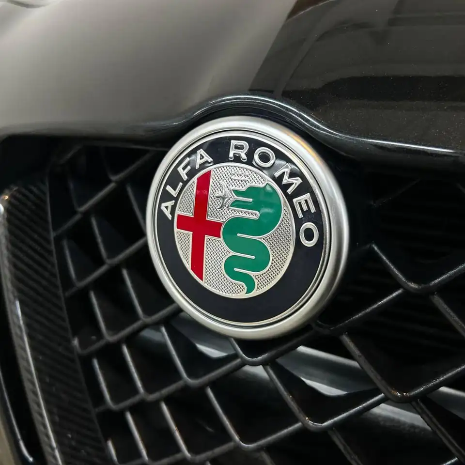 Alfa Romeo Giulia 2024 — фото 37