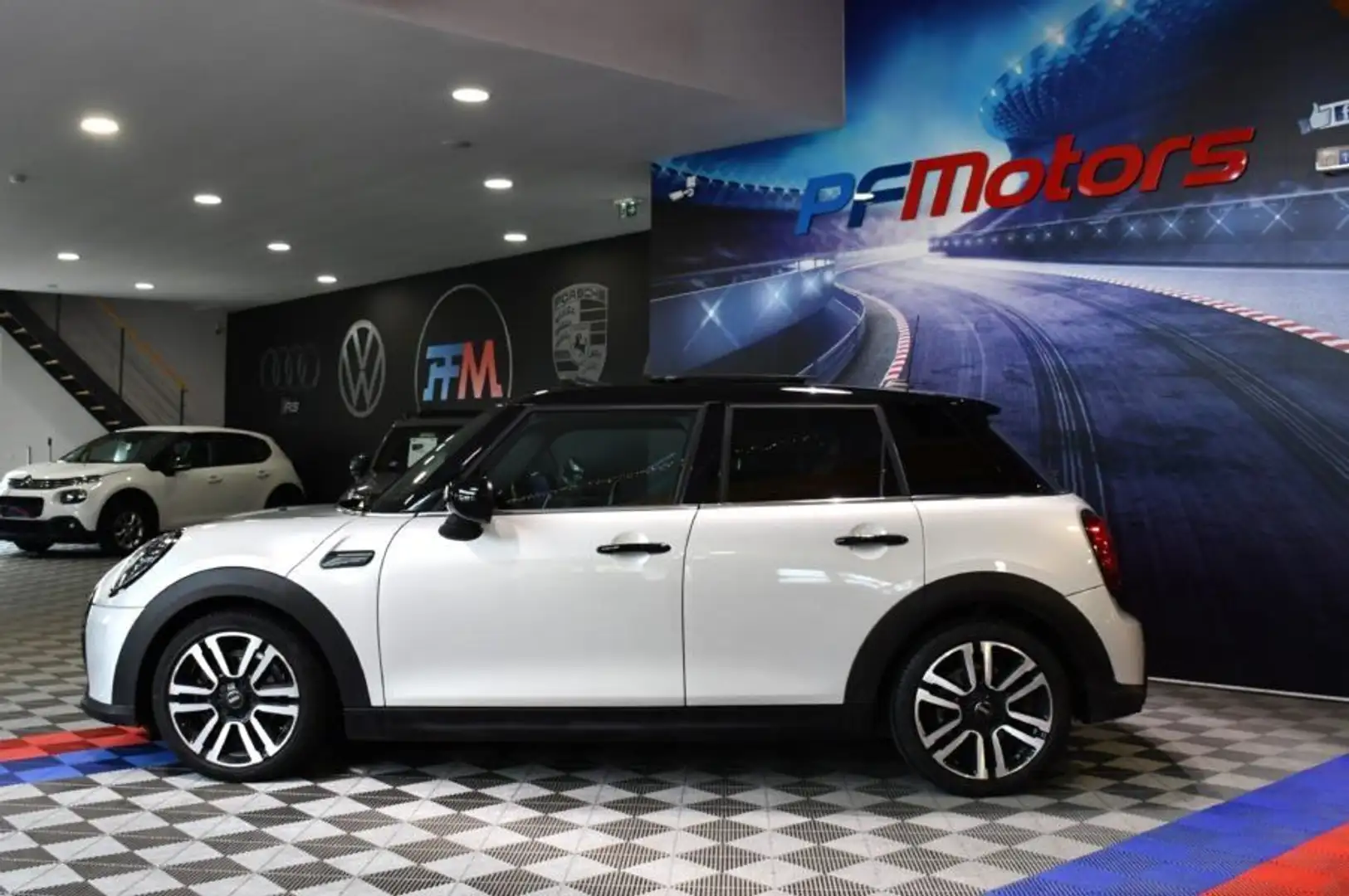 MINI Cooper Restylé 1.5 Turbo 136 BVA GPS Lumière D&rsquo;ambi Grey - 2