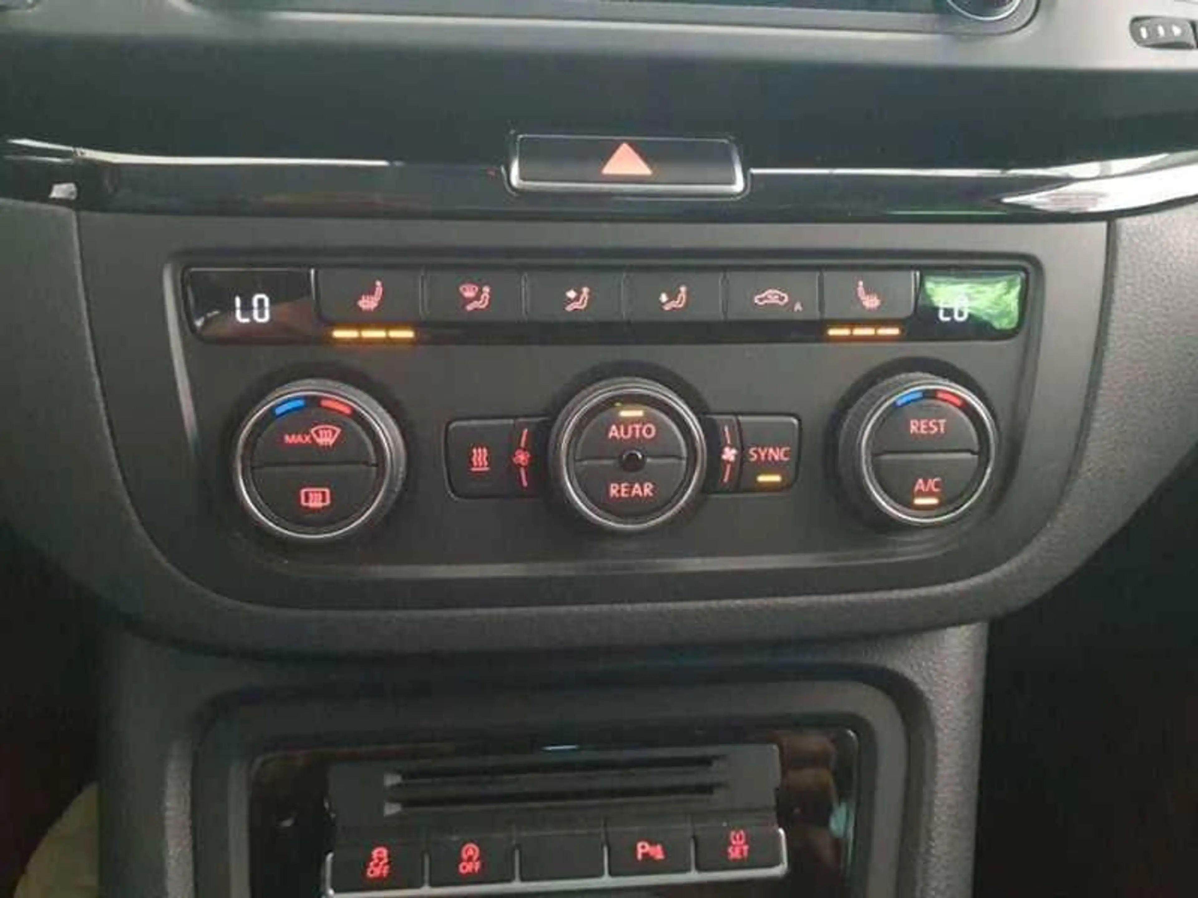 SEAT Alhambra FR-Line **7-SITZER/DAB/XENON/NAVI/AHK** — photo 6