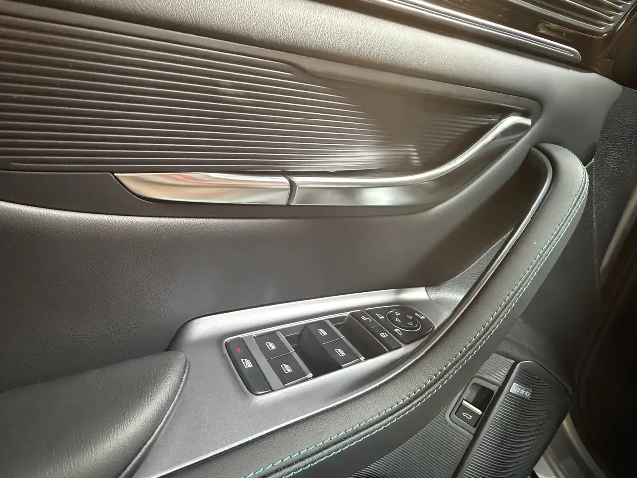 BYD Seal U 2026 — фото 10