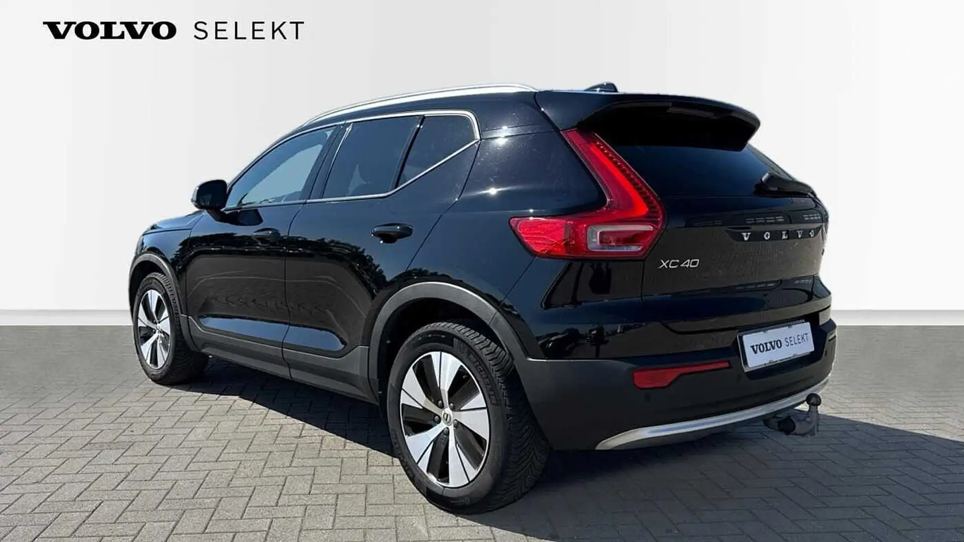 Volvo XC40 T2 | Core Zwart - 2