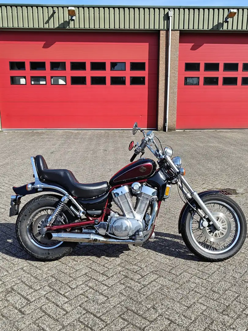 Suzuki VS 1400 Rouge - 2