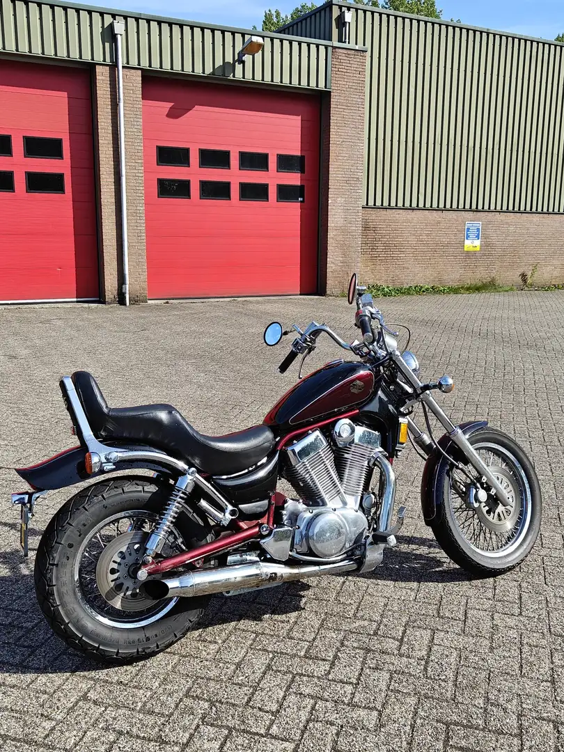 Suzuki VS 1400 Rouge - 1