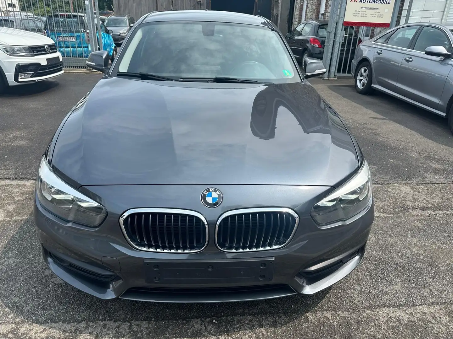 BMW 116 116i JOY Edition Gris - 2