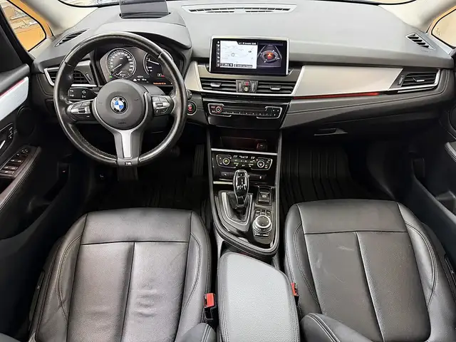 BMW 2 Series view 6