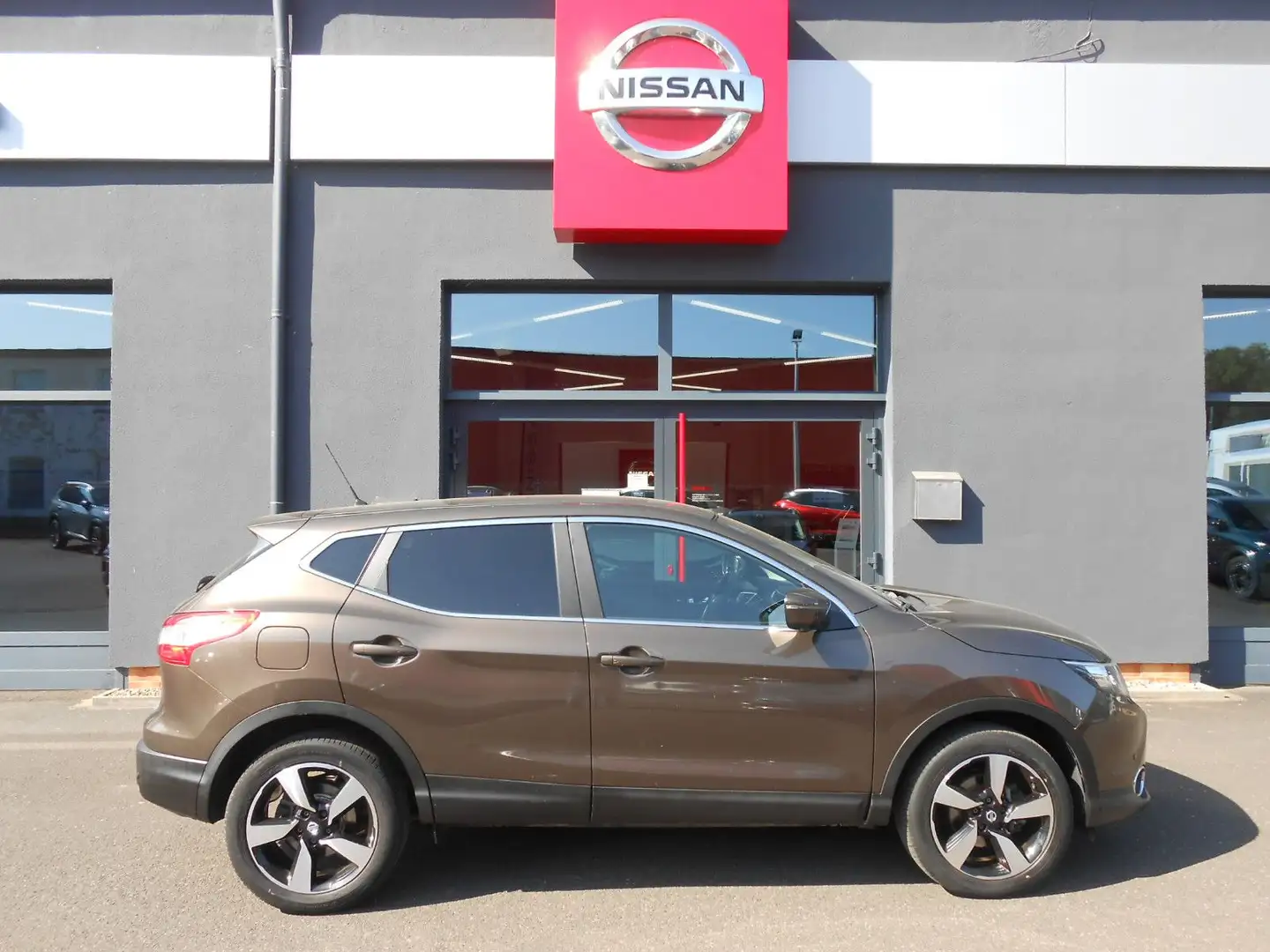 Nissan Qashqai N-Connecta*Navigation*DAB* Brun - 2