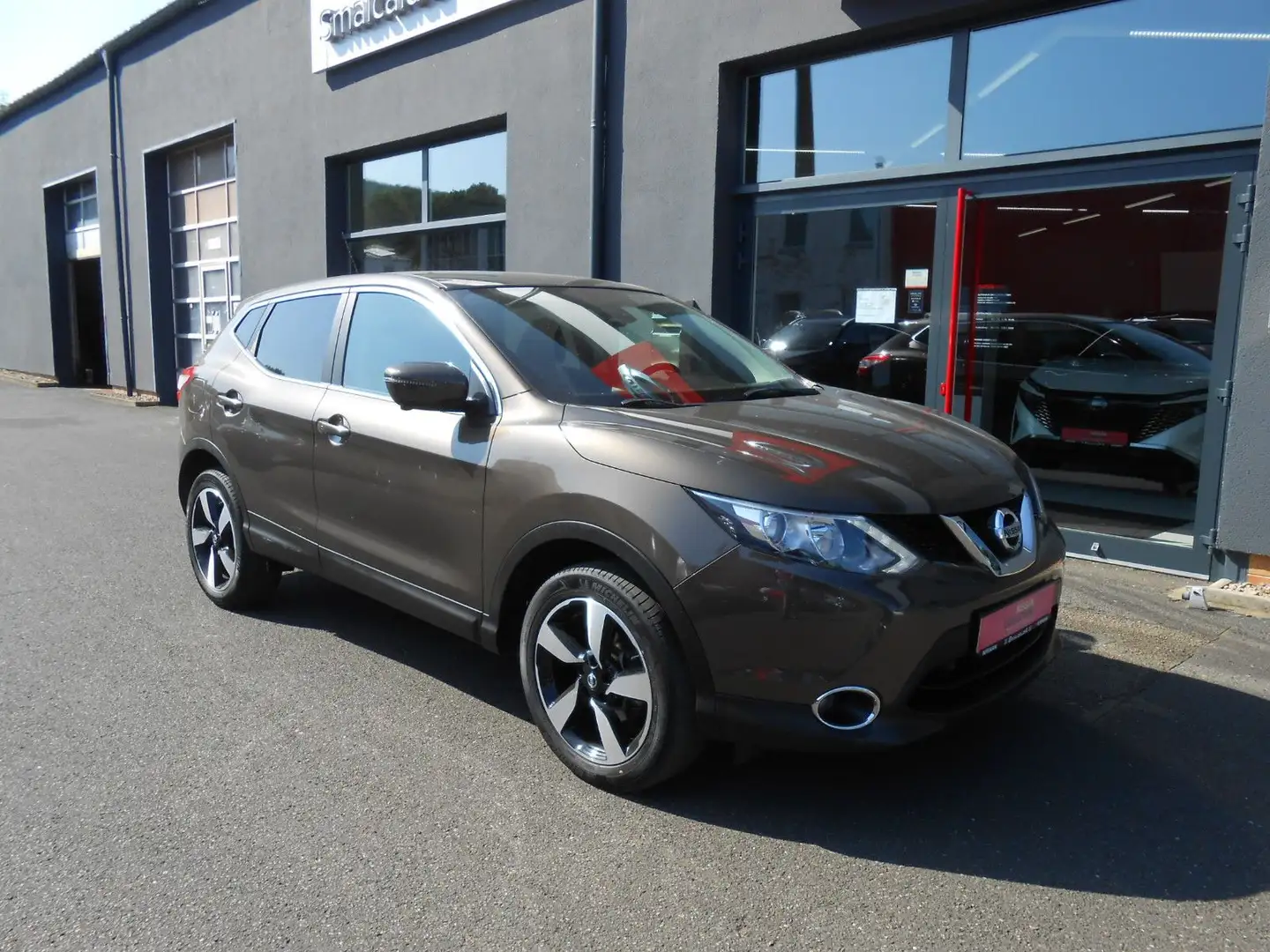 Nissan Qashqai N-Connecta*Navigation*DAB* Brun - 1