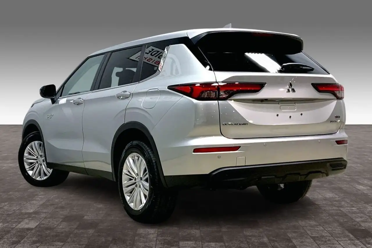 Mitsubishi Outlander снимка Mitsubishi Outlander
