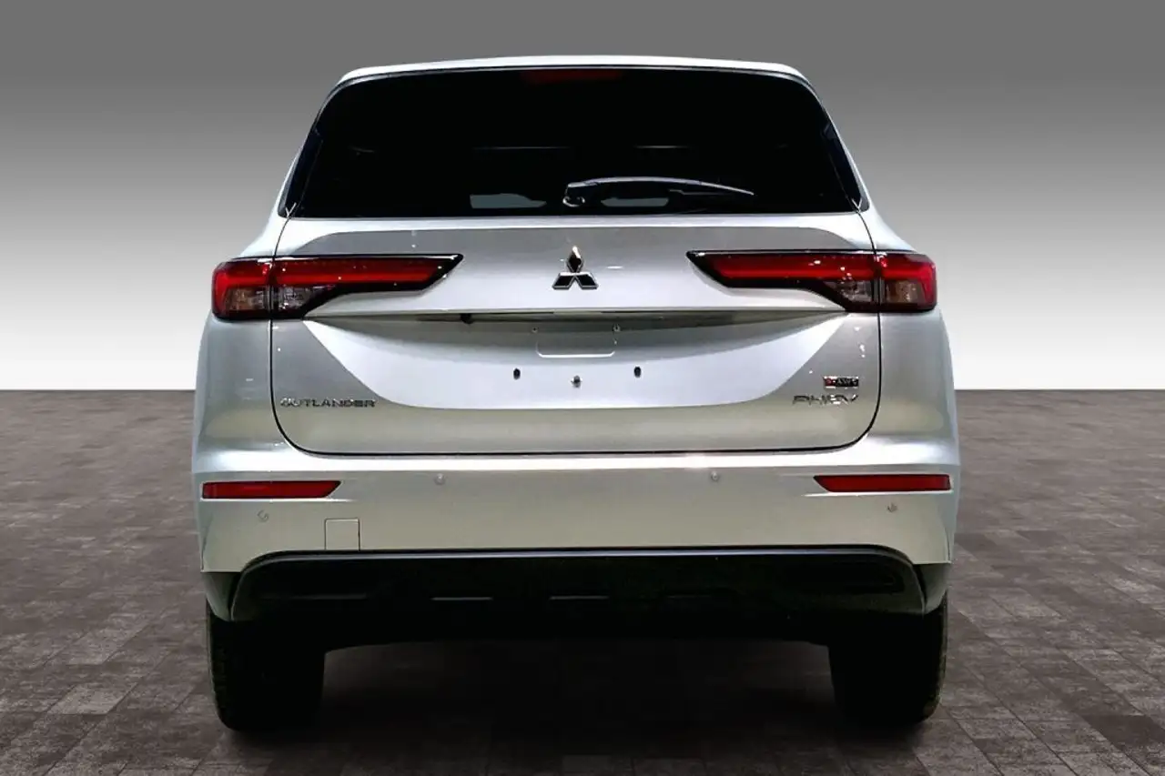Mitsubishi Outlander снимка Mitsubishi Outlander