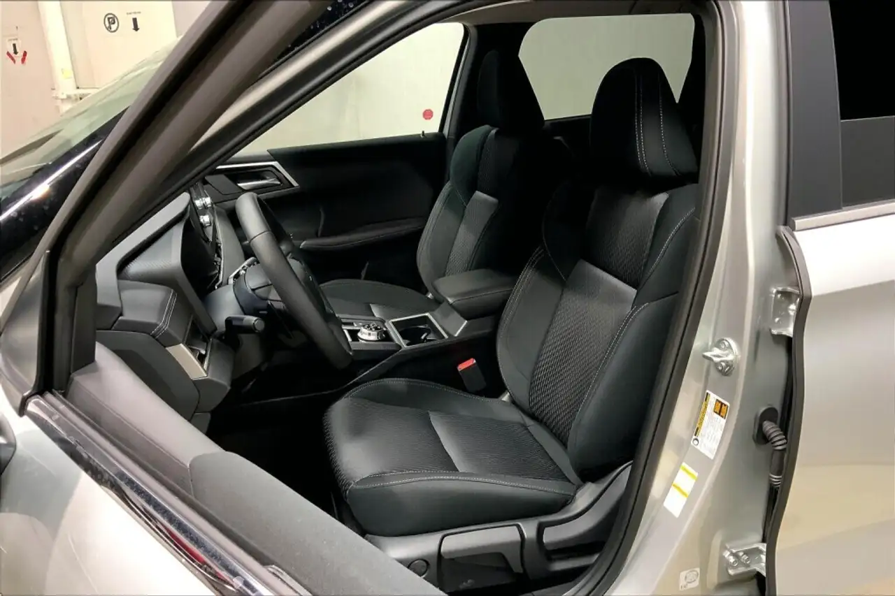 Mitsubishi Outlander снимка Mitsubishi Outlander