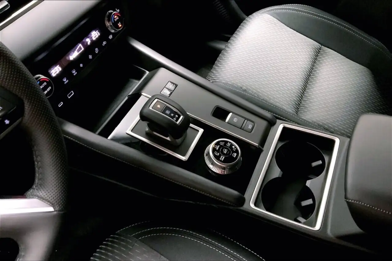 Mitsubishi Outlander снимка Mitsubishi Outlander