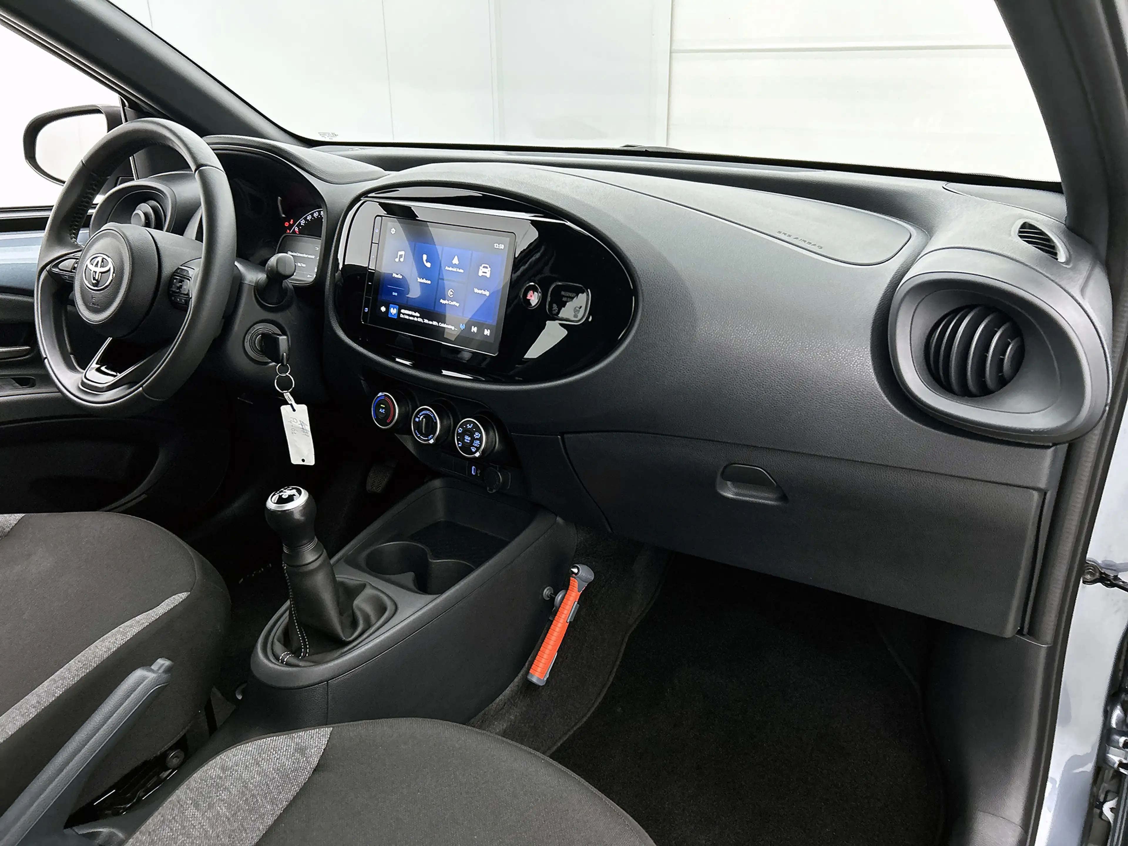 Toyota Aygo X 1.0 VVT-i MT Play — photo 6