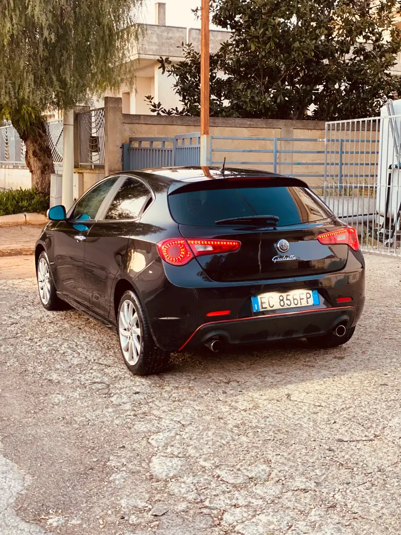 Alfa Romeo Giulietta 2.0 JTDm 170 ch S&S Distinctive - 1