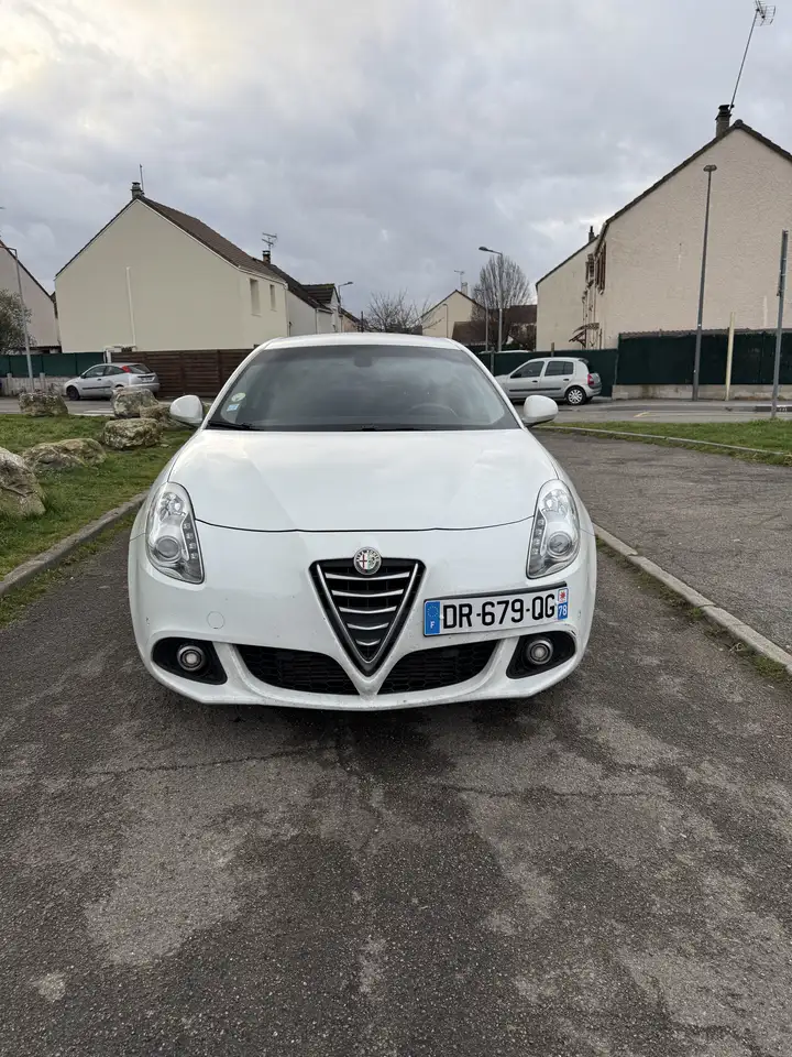 Alfa-romeo Giulietta 2.0 JTDm 150 ch S\u0026S Distinctive