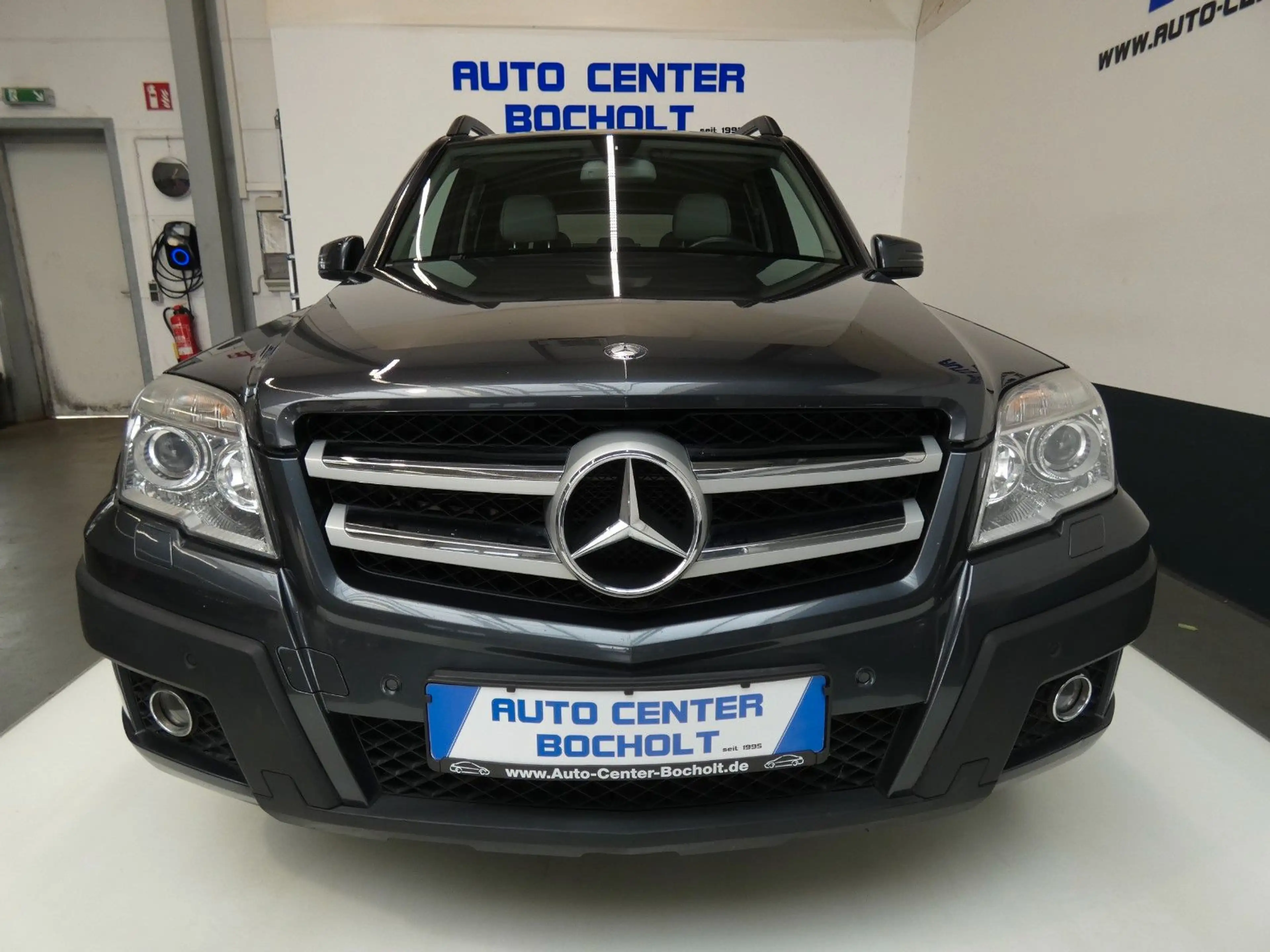 Mercedes-Benz GLK 320 CDI 4Matic*Comand*Leder*RFK