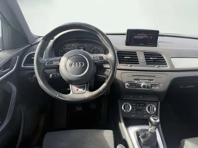 Audi Q3 view 7