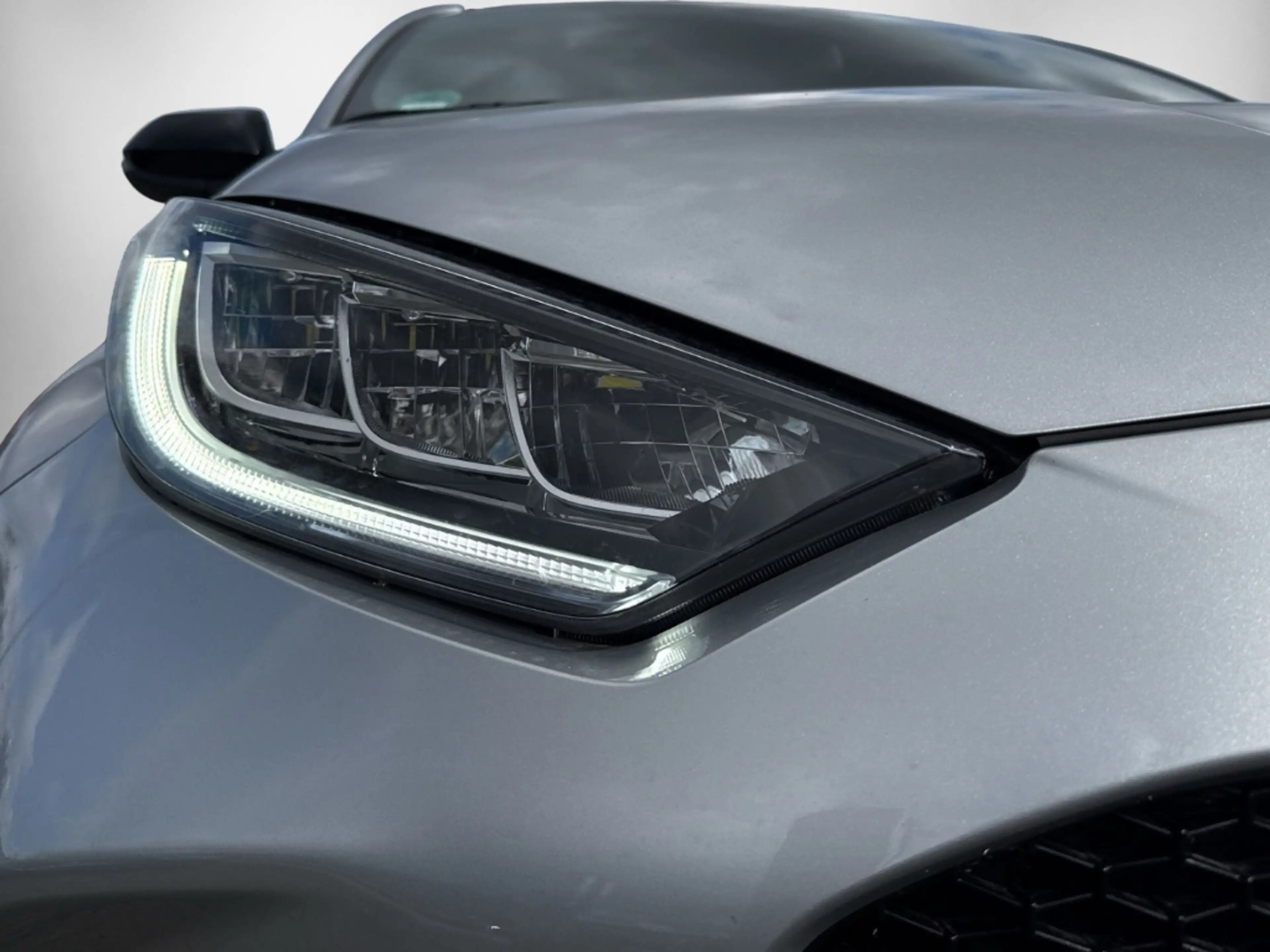 Mazda 2 Hybrid Homura 1.5L Hybrid VVT-i 116 CVT — photo 8