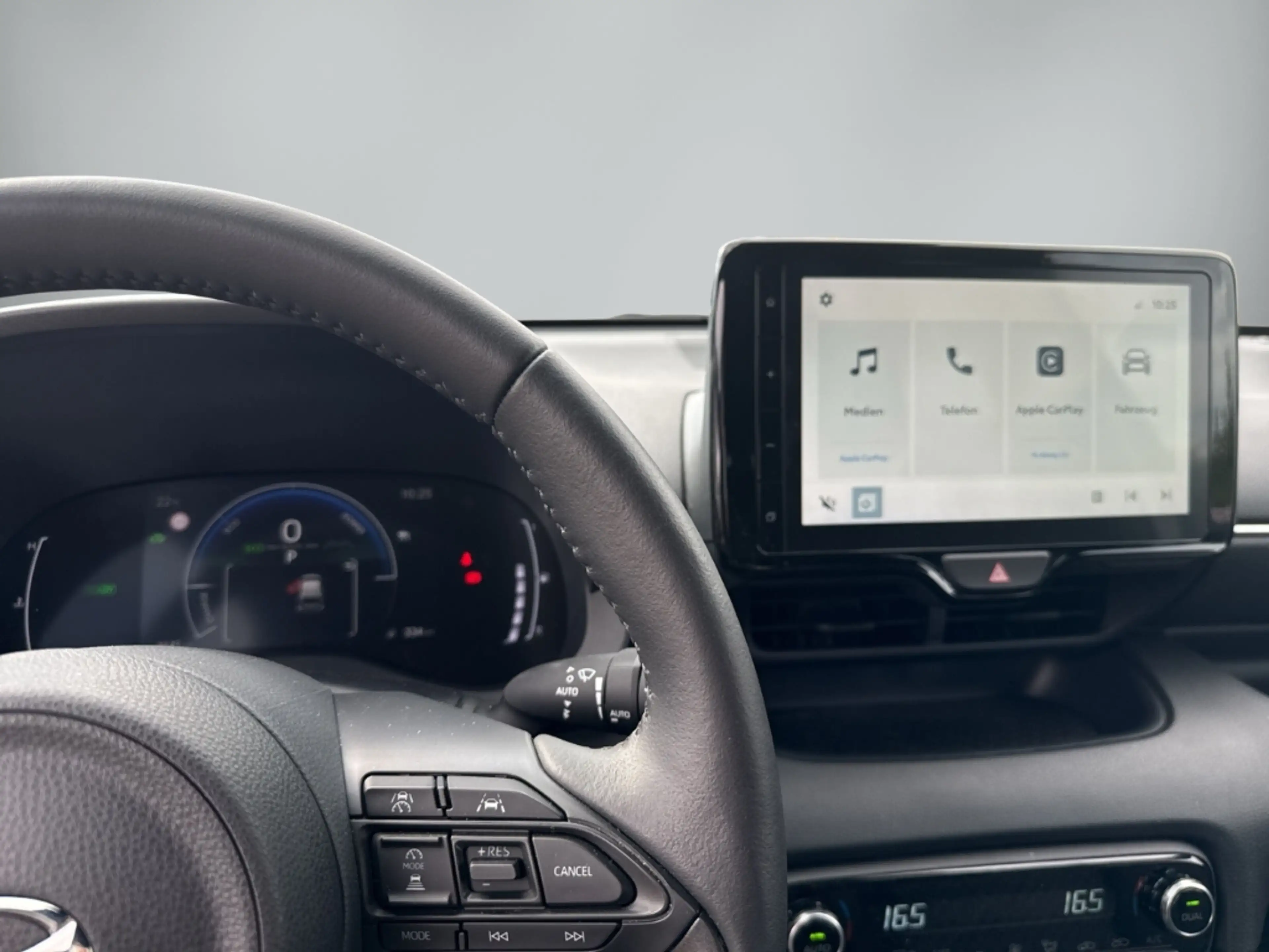 Mazda 2 Hybrid Homura 1.5L Hybrid VVT-i 116 CVT — photo 15
