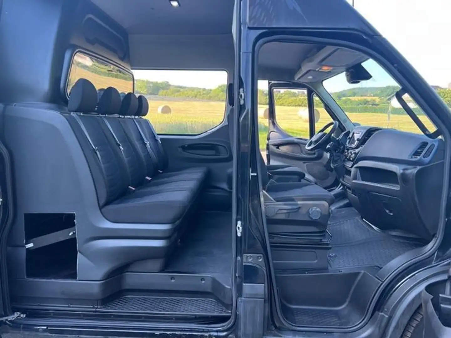 Iveco Daily Daily 35S16A8 Doppelkabine - Luftfederung Zwart - 2