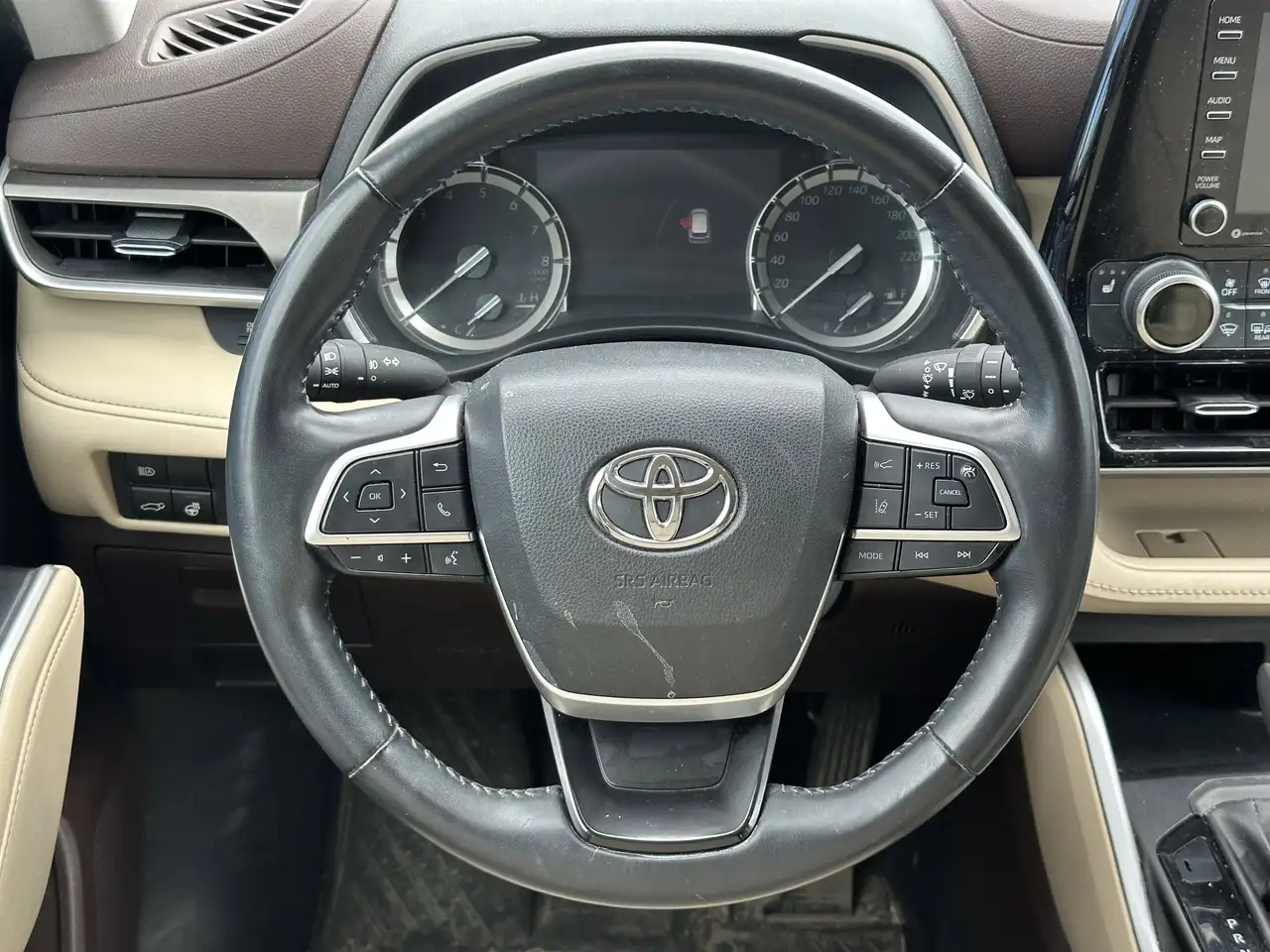 Toyota Highlander снимка Toyota Highlander