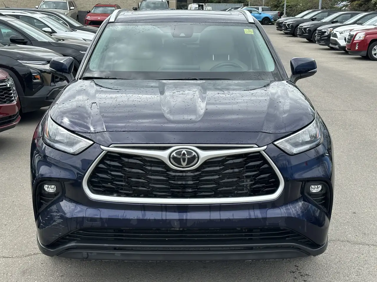 Toyota Highlander снимка Toyota Highlander
