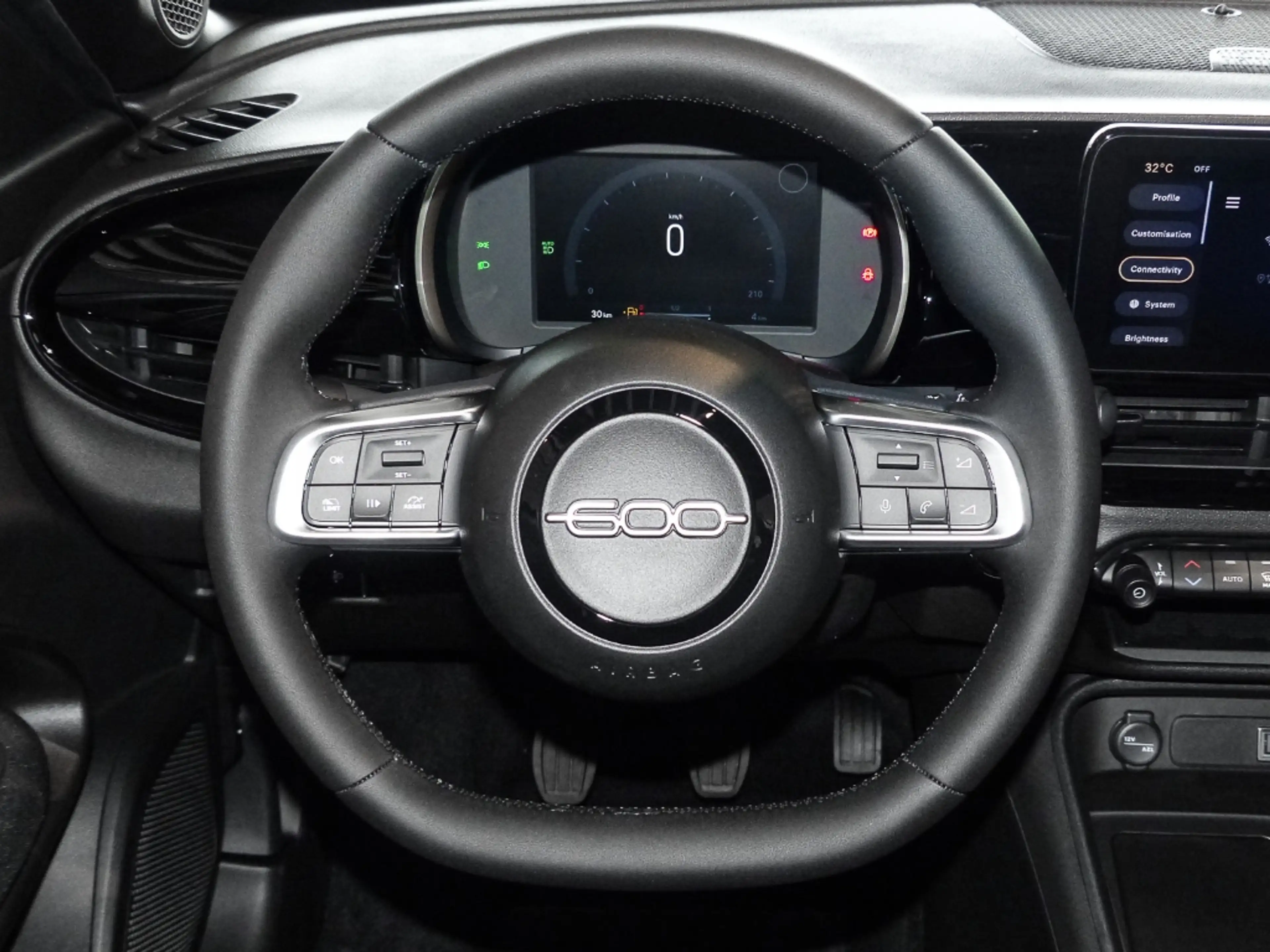 Fiat 600 Street Edition Soundsystem LED Dyn. Kurvenlicht Ap — photo 8