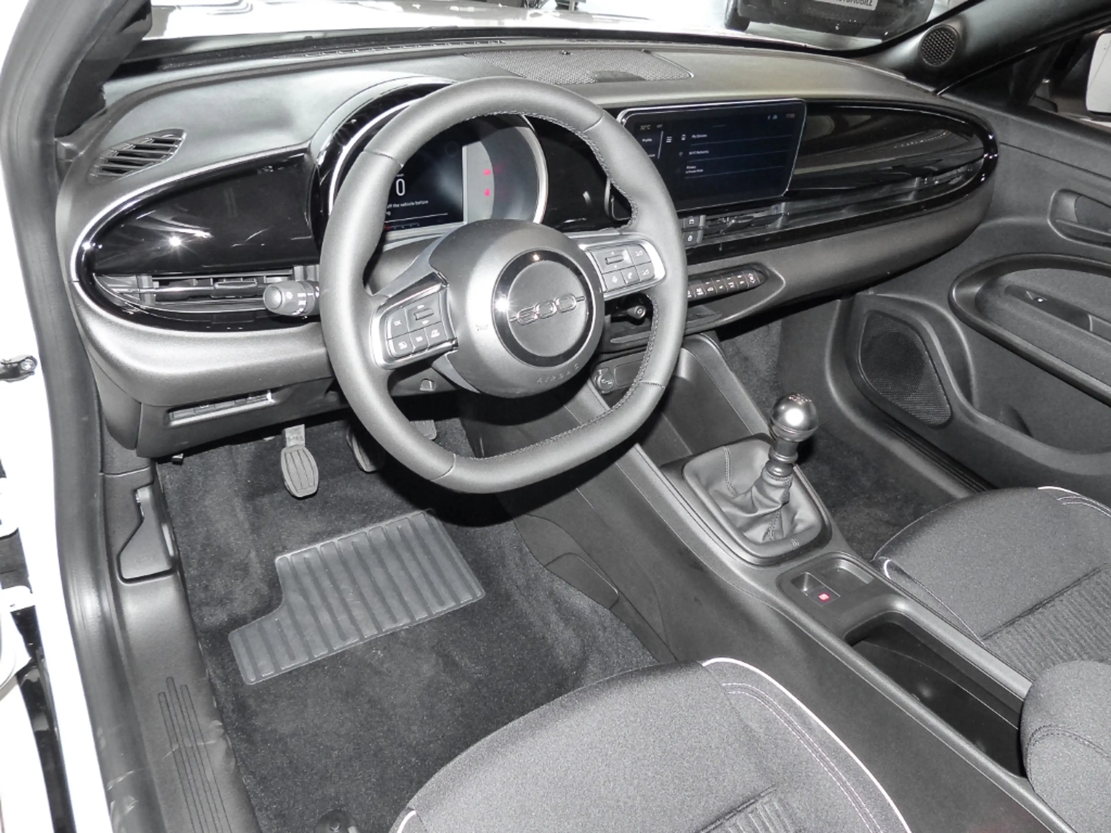 Fiat 600 Street Edition Soundsystem LED Dyn. Kurvenlicht Ap — photo 5