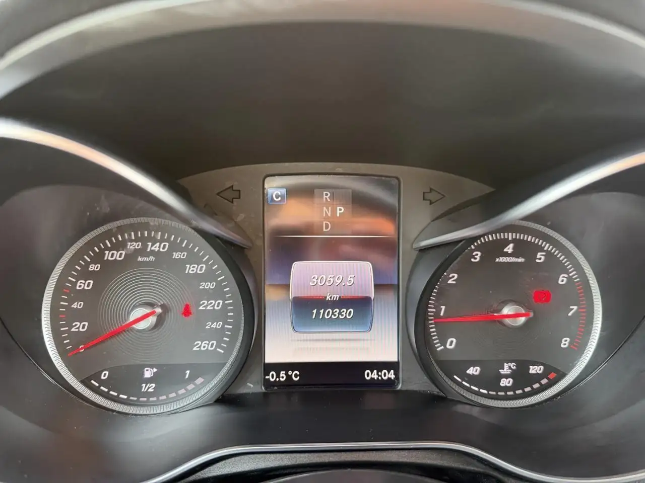 Mercedes-Benz GLC снимка Mercedes-Benz GLC