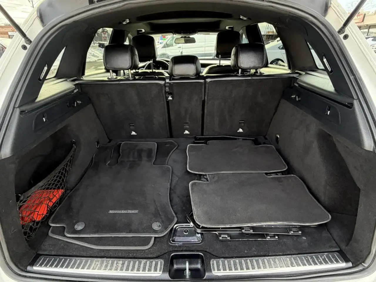 Mercedes-Benz GLC снимка Mercedes-Benz GLC