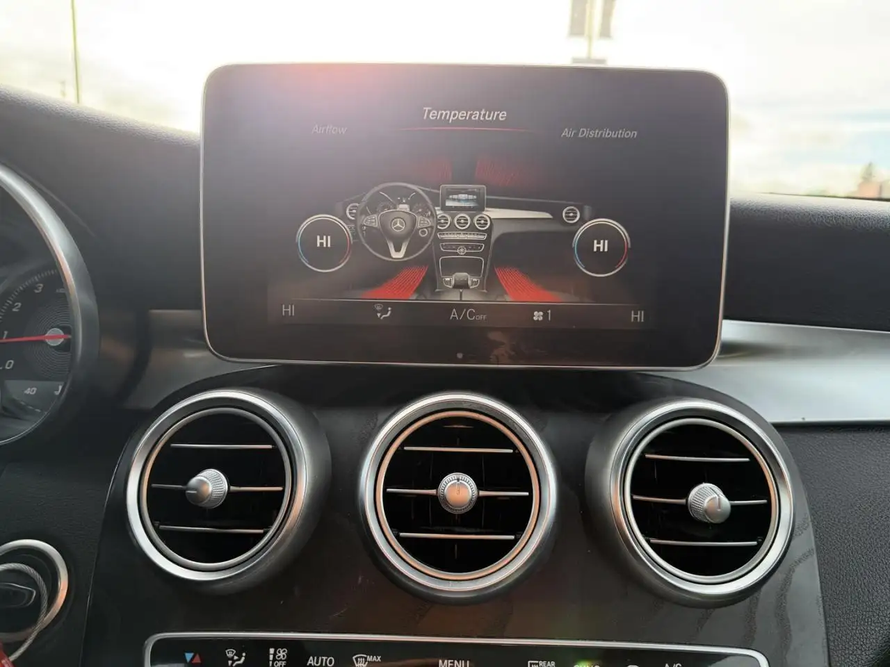 Mercedes-Benz GLC снимка Mercedes-Benz GLC
