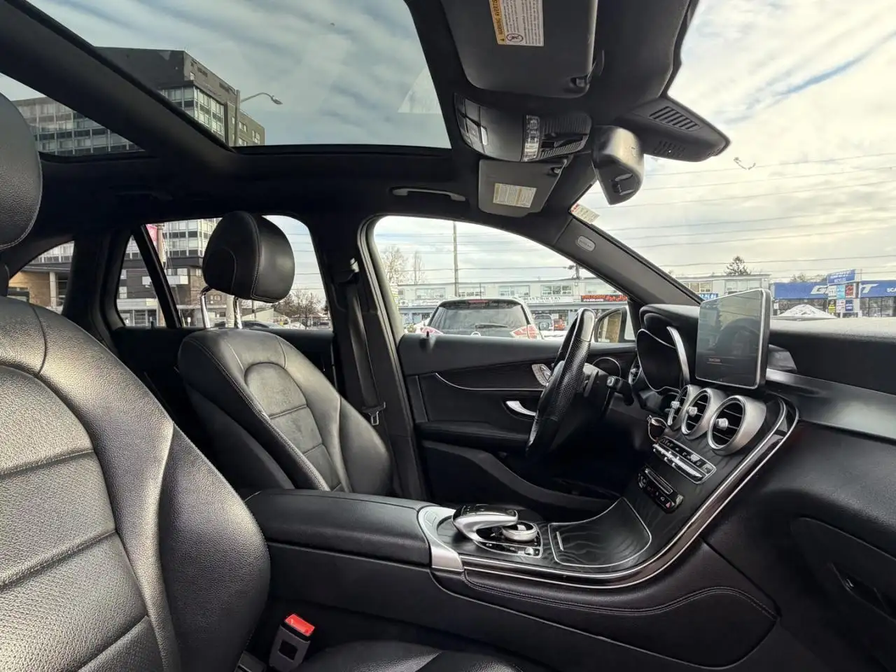 Mercedes-Benz GLC снимка Mercedes-Benz GLC