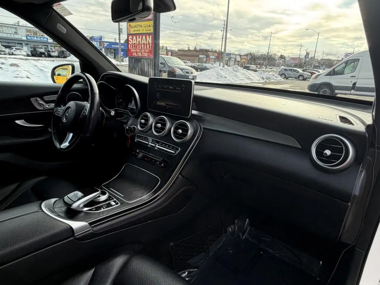 Mercedes-Benz GLC снимка Mercedes-Benz GLC