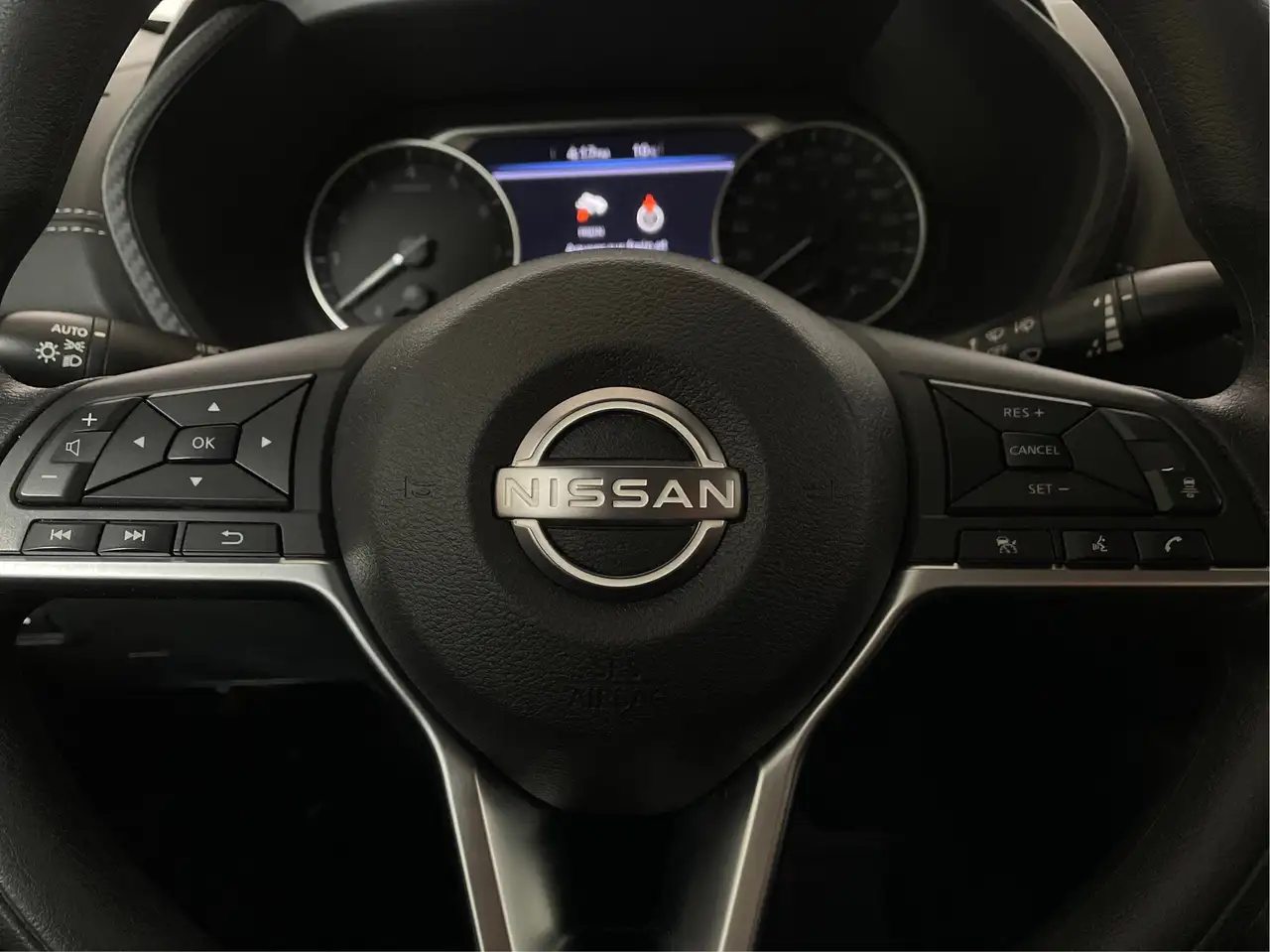Nissan Sentra снимка Nissan Sentra