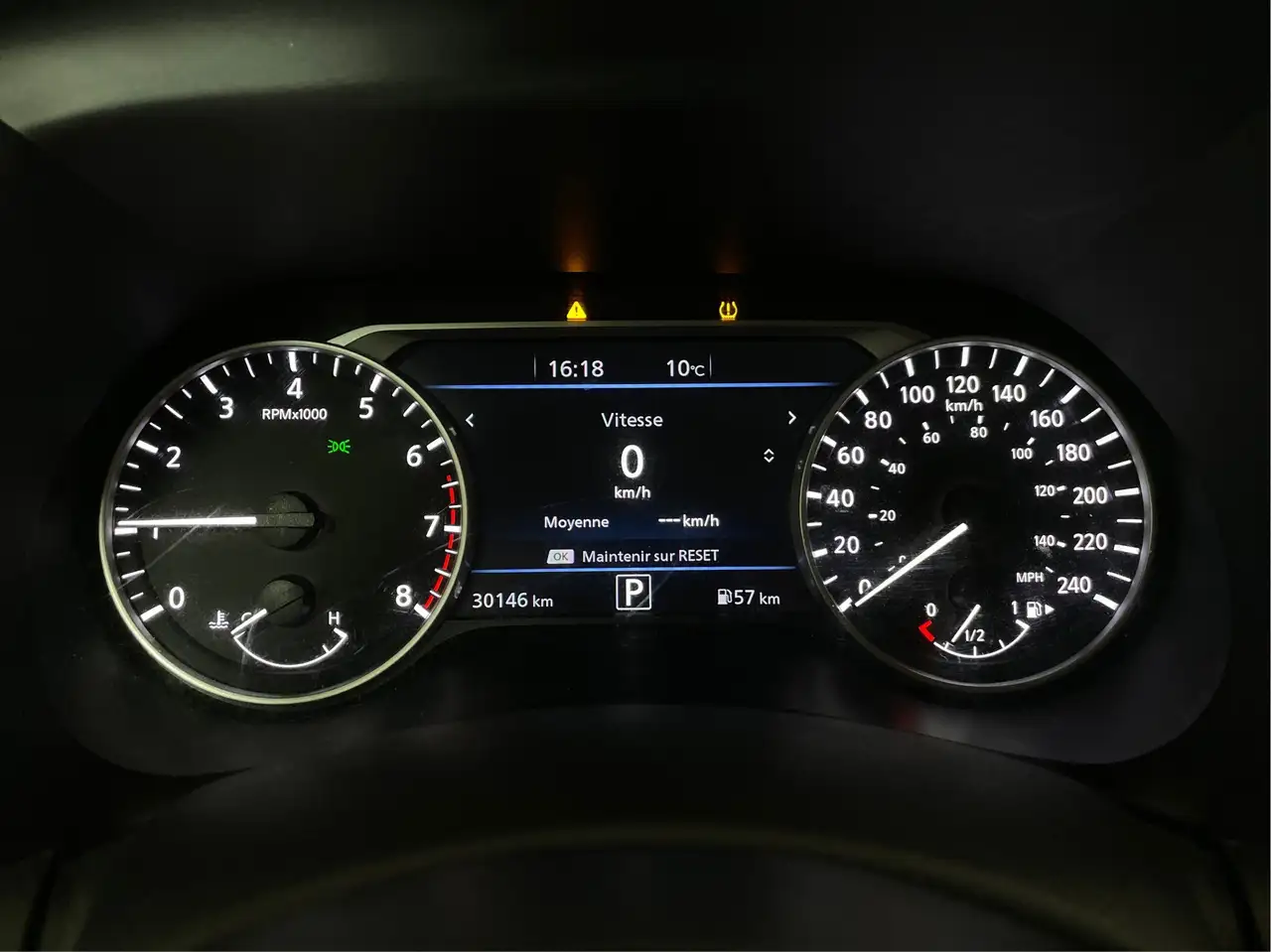 Nissan Sentra снимка Nissan Sentra