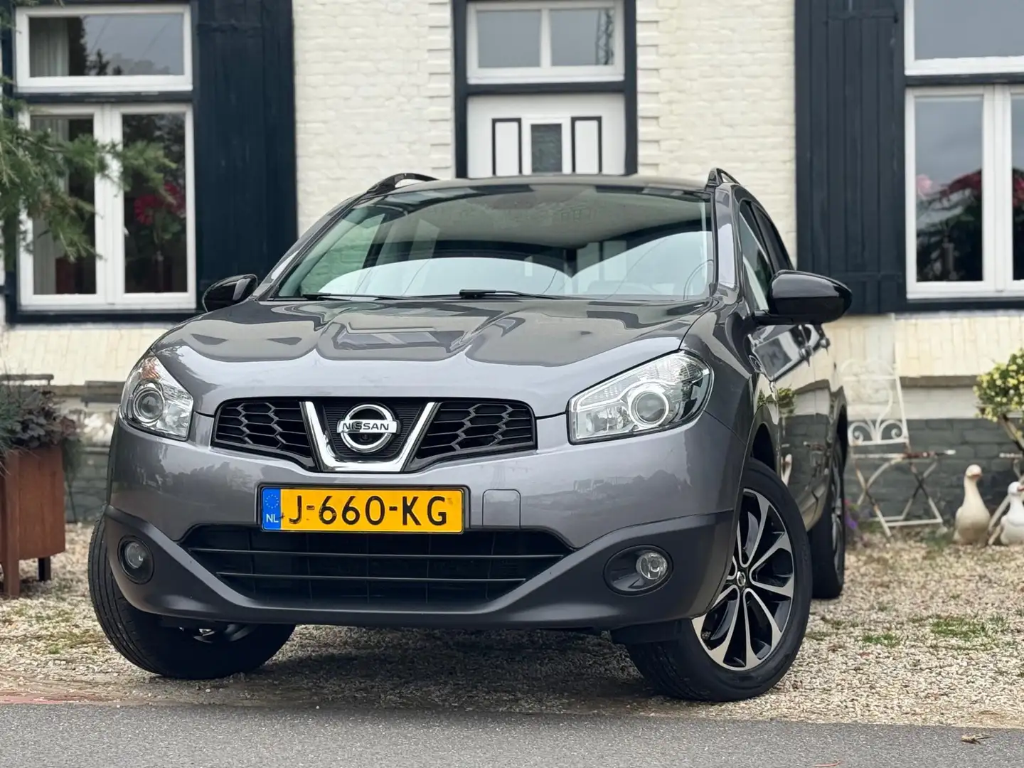 Nissan Qashqai 1.6|360cam|Navi|Pano|Cruise|Goed onderhouden|Nette Grijs - 1
