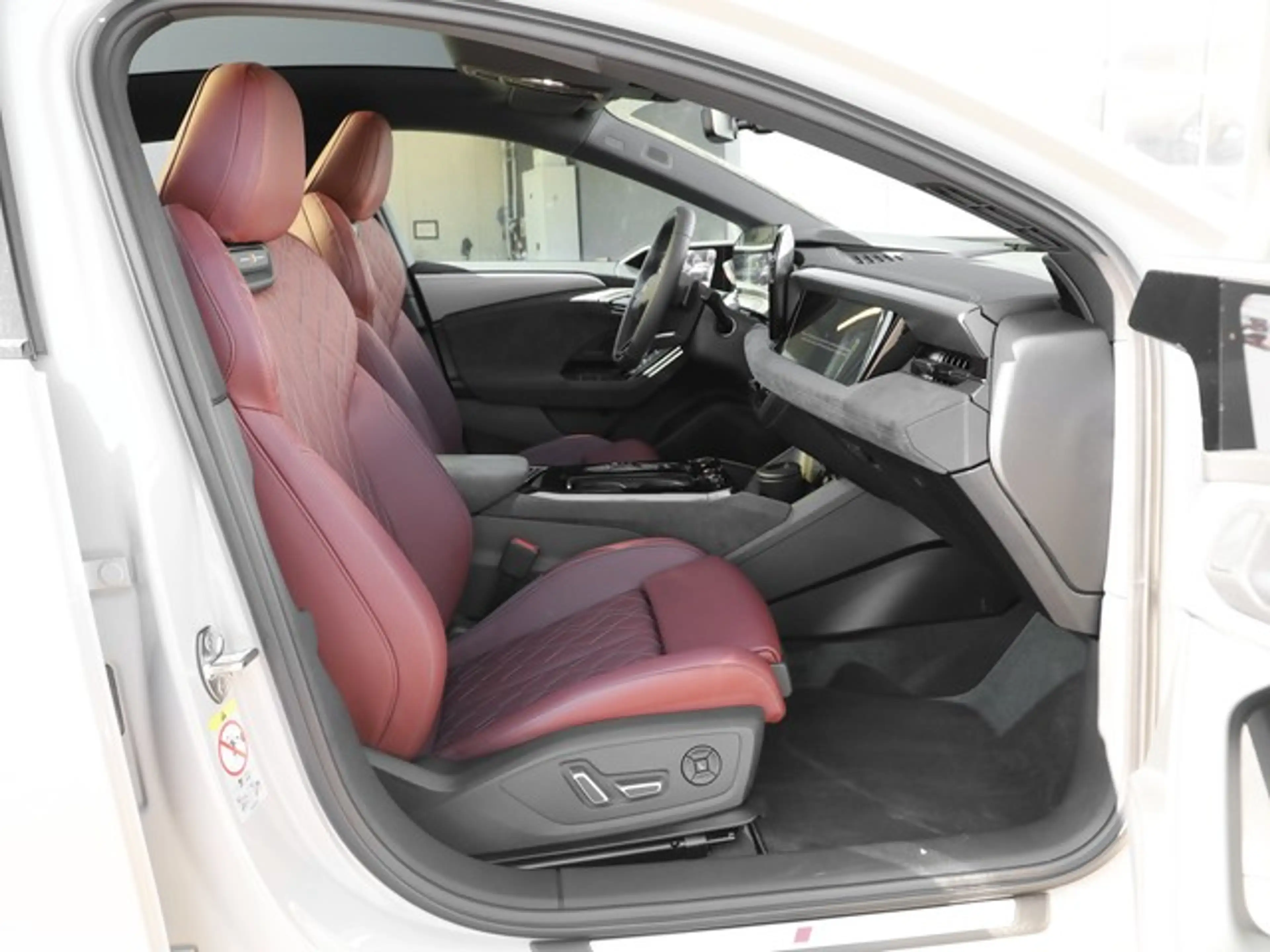 Audi S6 e-tron Sportback Edition One S line B&O Pano AHK HuD L... — photo 8
