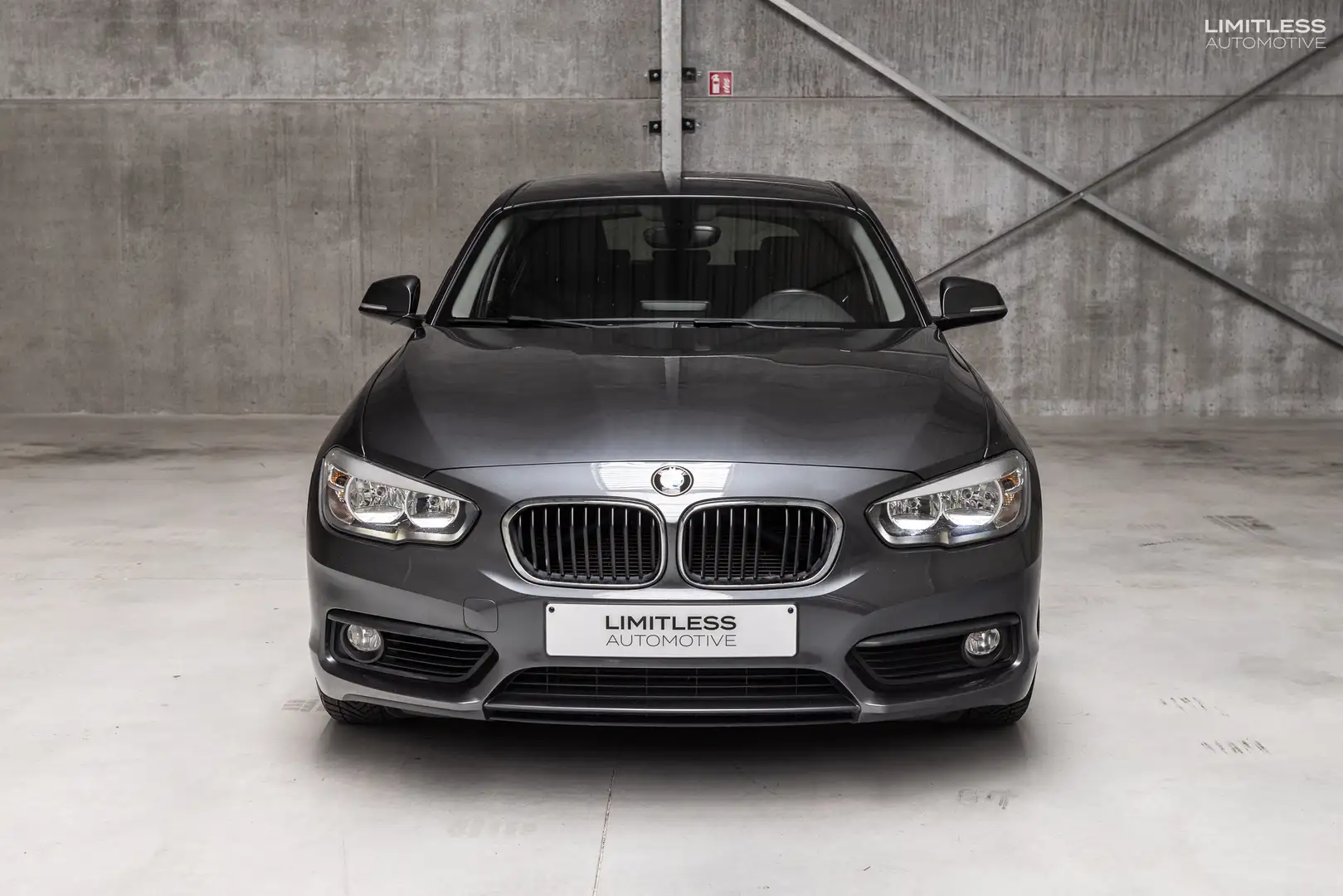 BMW 116 116i Advantage Grijs - 2