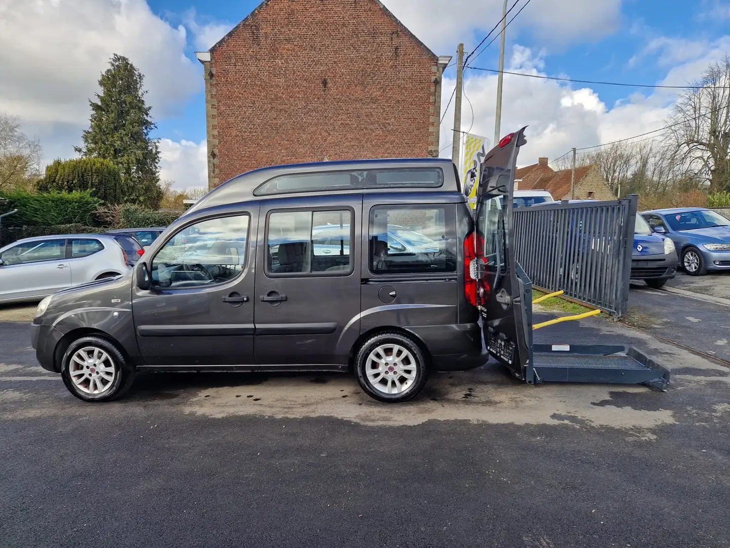 Fiat Doblo 1.3 Multijet EQUIPEMENT PMR Noir - 1