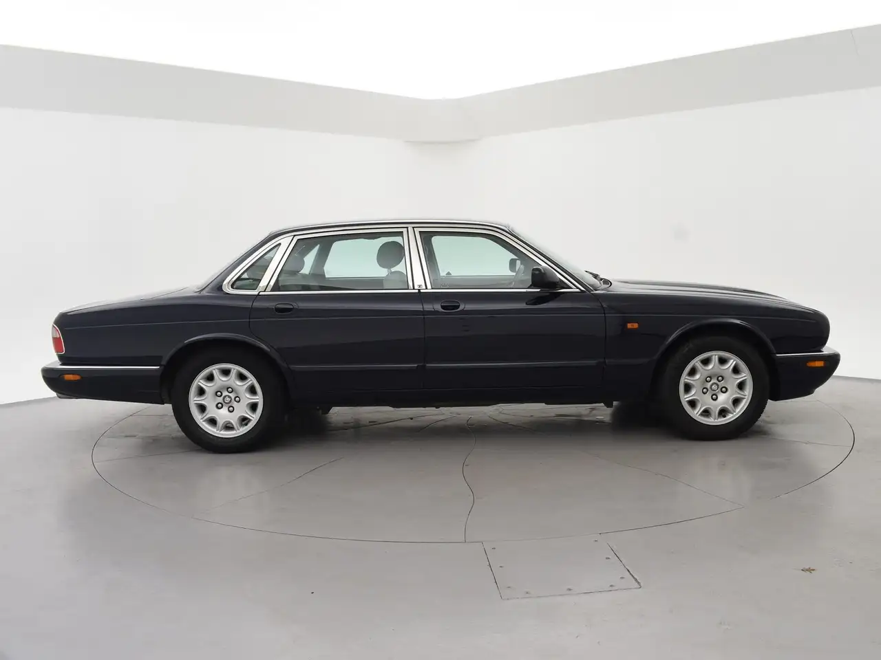 Jaguar XJ 3.2 V8 AUT. EXECUTIVE *101.262 KM* + LEDER | VERW., foto 10