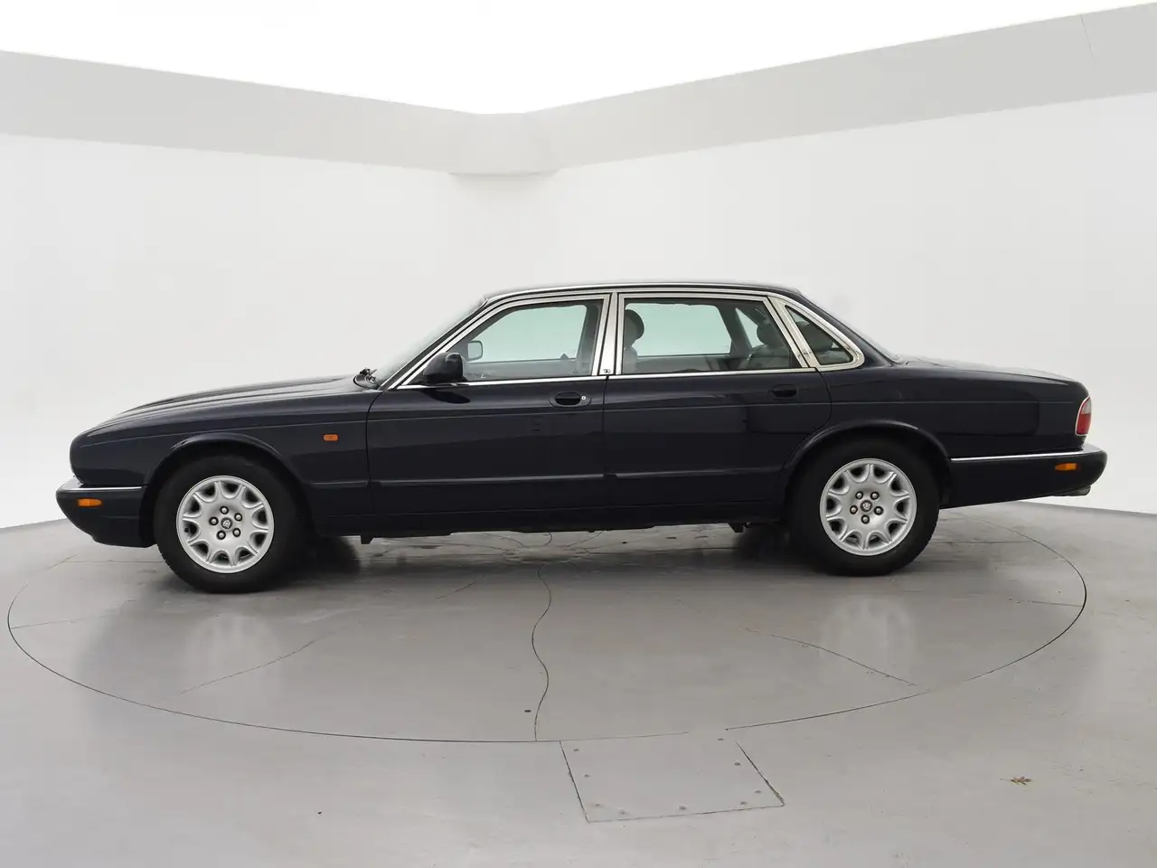 Jaguar XJ 3.2 V8 AUT. EXECUTIVE *101.262 KM* + LEDER | VERW., foto 5