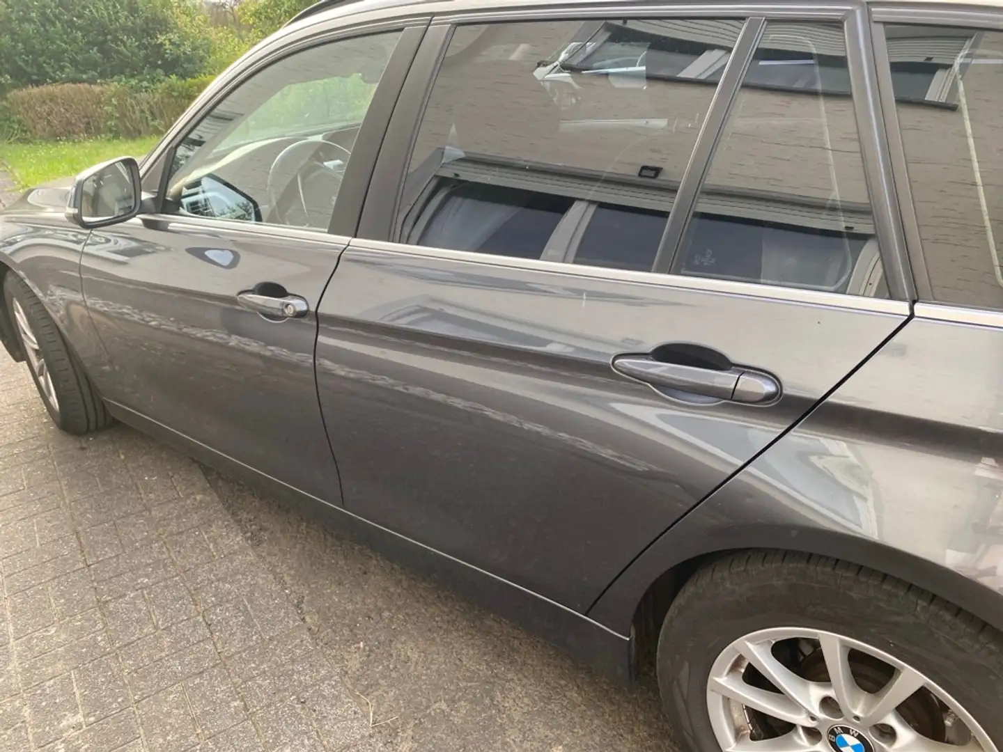BMW 320 320d Touring xDrive Aut. - 2