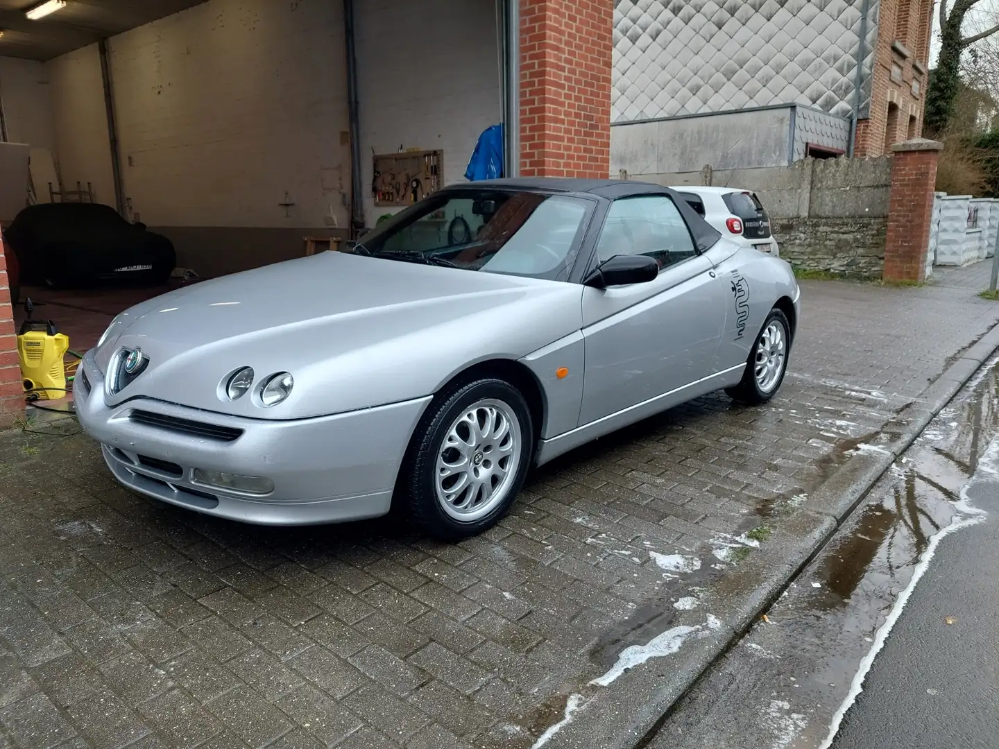 Alfa Romeo Spider 2.0i Lusso - 1